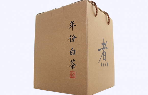 美國(guó)牛卡白茶包裝盒案例